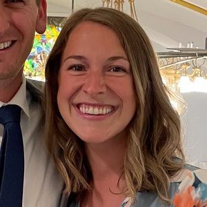 Meet your Posher, Caroline